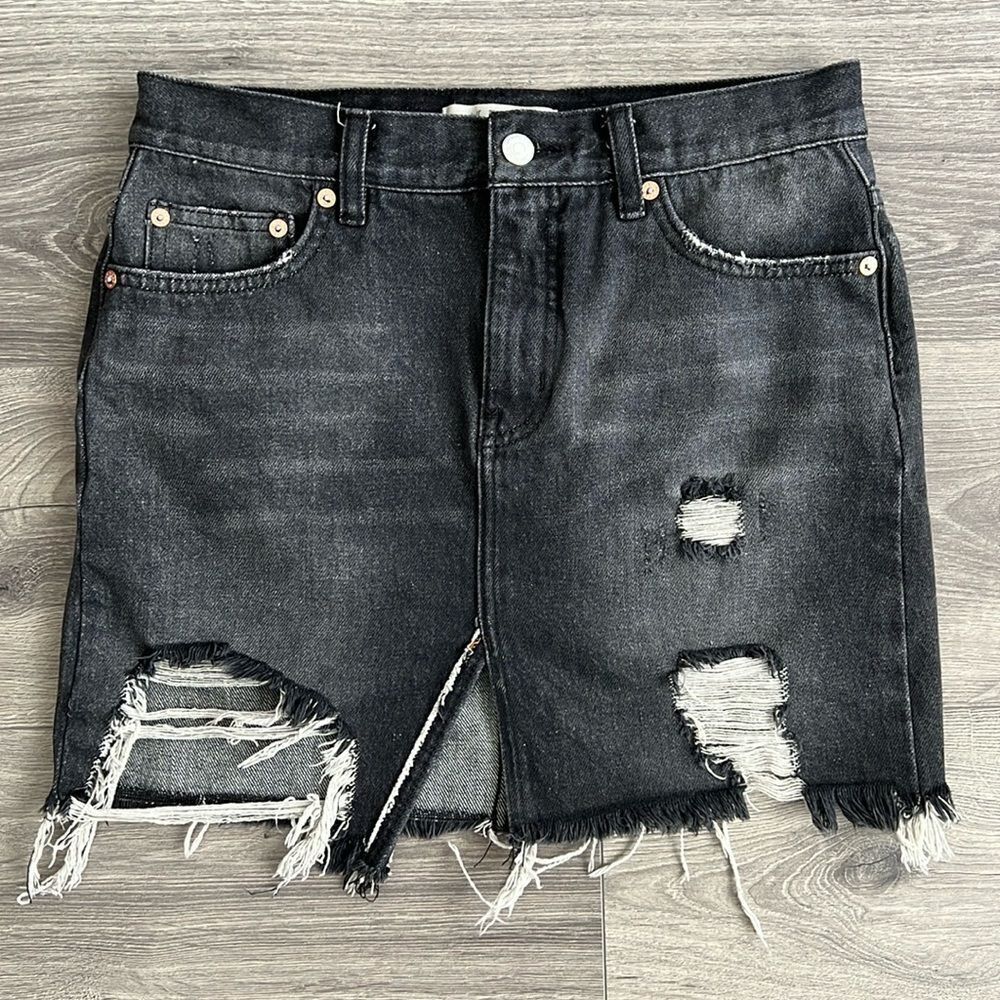 FREE PEOPLE Destroyed Denim Mini Skirt Size 25 Dark Gray Distressed Grunge Boho